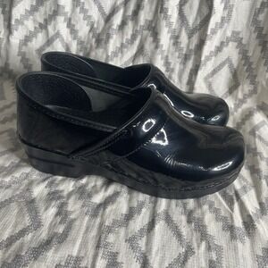 DANSKO Black PATENT Leather Professional Shoe NURSING CLOGS 40 9.5 10‎